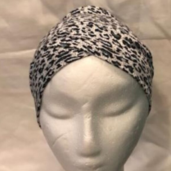 Black and White Leopard Print Fashion Cap - Picture 4 of 6
